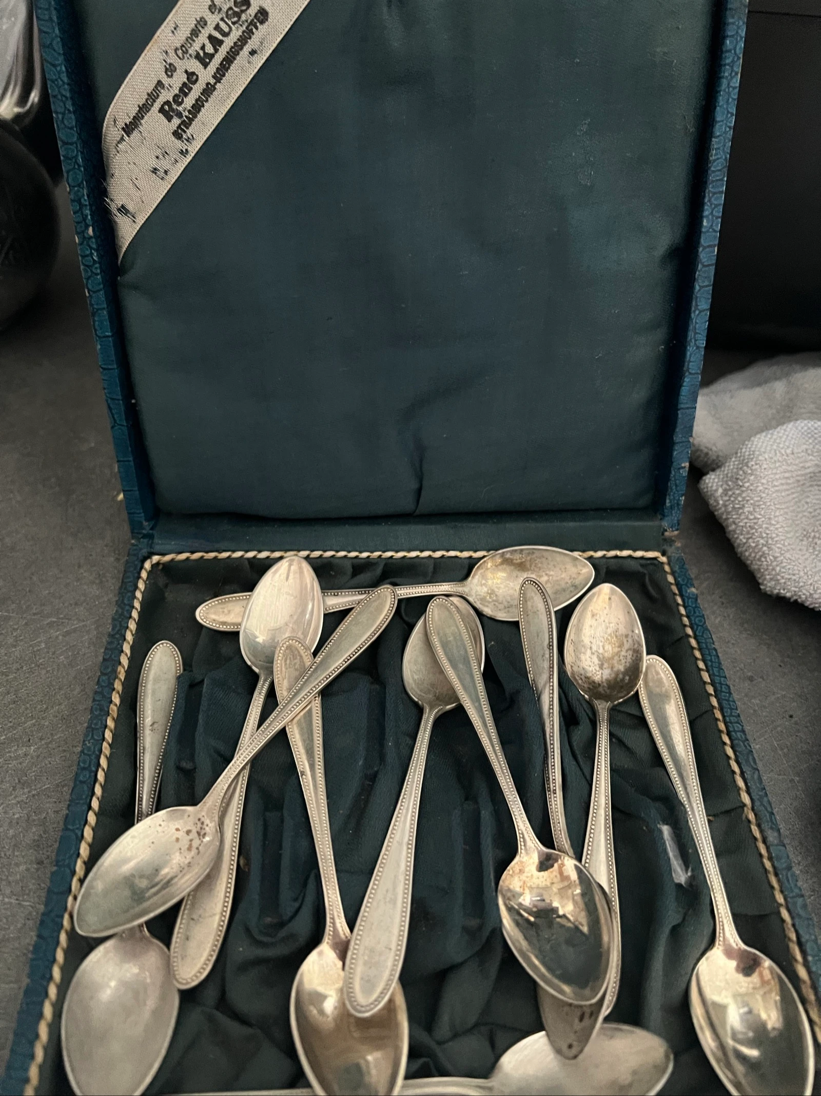 Coffret 12 cuillères à café métal argenté RENEKA Strasbourg – Motif Perles – photo 2